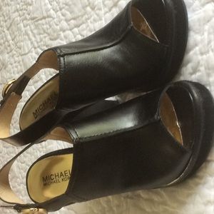 Michael Kors Gadsby Sling